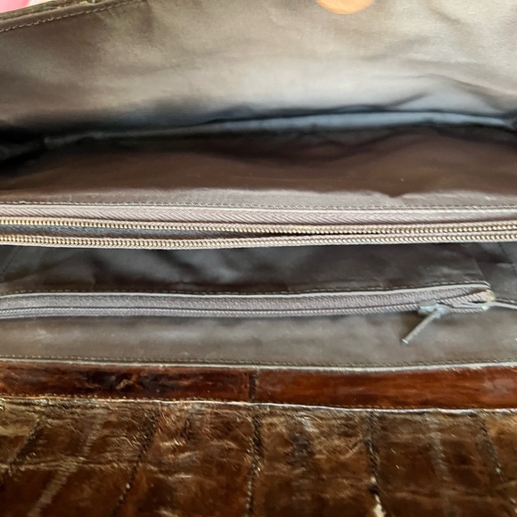 Eel Skin Crossbody Convertible Clutch - Picture 7 of 7